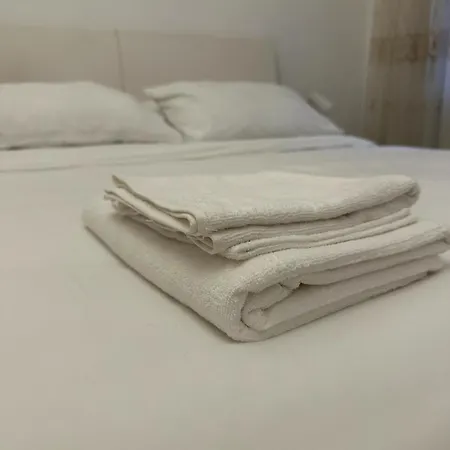 Tranquillo Stazione Serenissima, 2 Stanze Private E Cucina Condivisa Con L'host Habitación en casa particular Roma