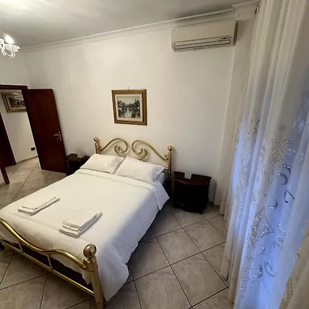 Tranquillo Stazione Serenissima, 2 Stanze Private E Cucina Condivisa Con L'host Habitación en casa particular Roma