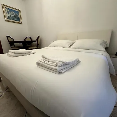 Alloggio in famiglia Tranquillo Stazione Serenissima, 2 Stanze Private E Cucina Condivisa Con L'host *